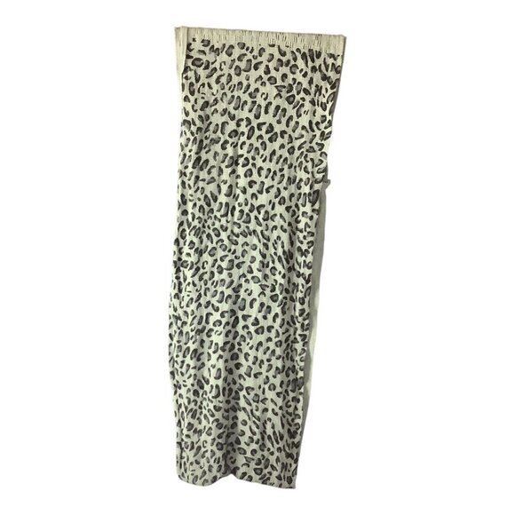 Women's Infinity Scarf Shawl Grey & Black Cheetah Leopard Print Lightweight Wrap - Picture 2 of 7